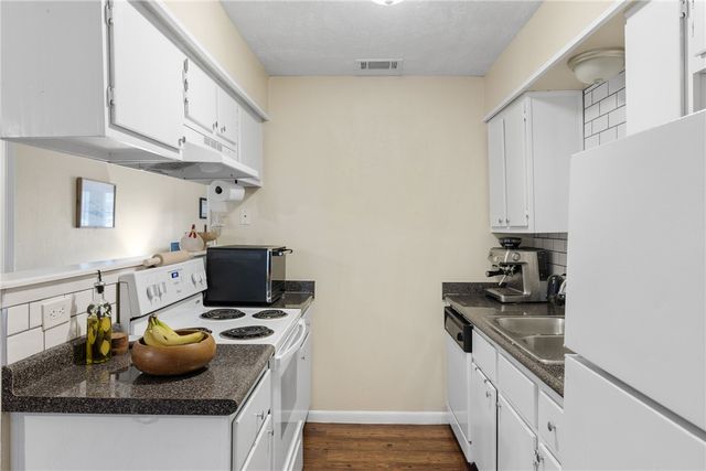 1400 Summit Street A, College Station, TX 77845