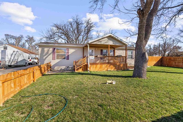 616 Willis Ave, Salina, KS 67401