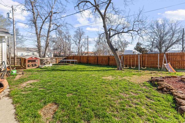 616 Willis Ave, Salina, KS 67401