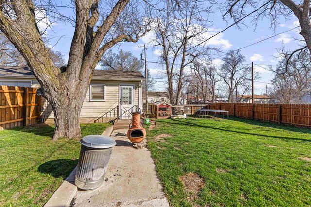 616 Willis Ave, Salina, KS 67401