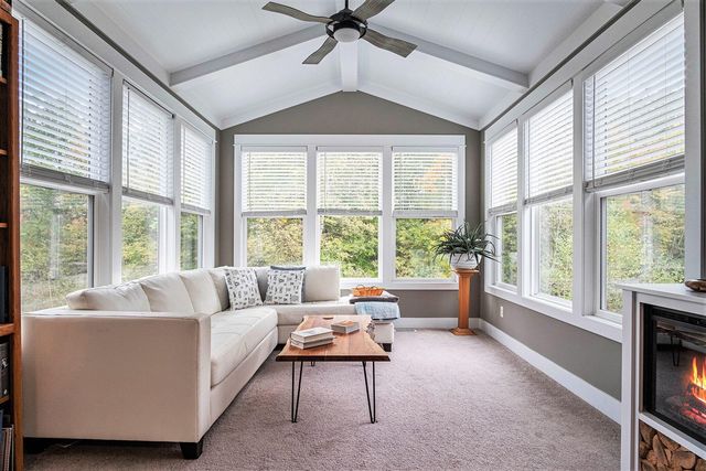 4330 Oak Timbers Drive, Grand Rapids, MI 49525