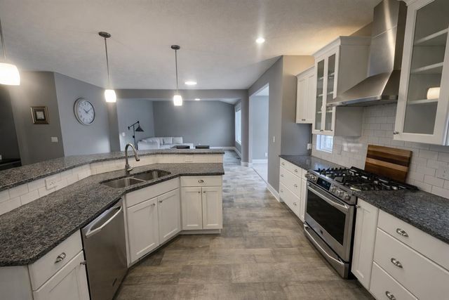 4330 Oak Timbers Drive, Grand Rapids, MI 49525