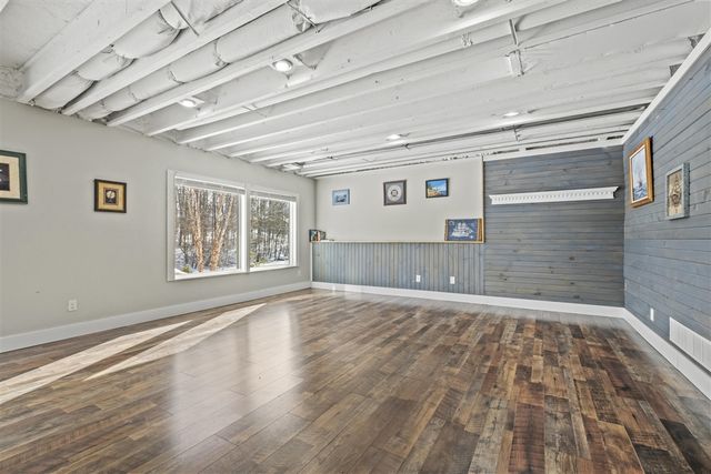 4330 Oak Timbers Drive, Grand Rapids, MI 49525