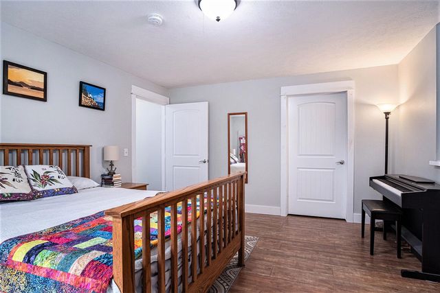 4330 Oak Timbers Drive, Grand Rapids, MI 49525