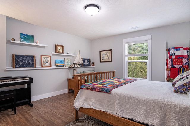 4330 Oak Timbers Drive, Grand Rapids, MI 49525