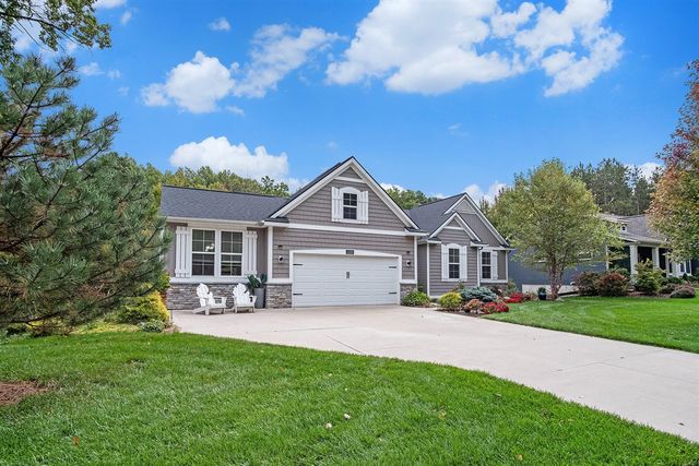 4330 Oak Timbers Drive, Grand Rapids, MI 49525