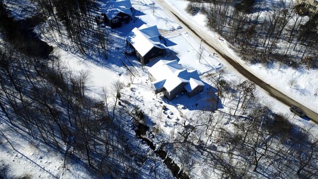 4330 Oak Timbers Drive, Grand Rapids, MI 49525