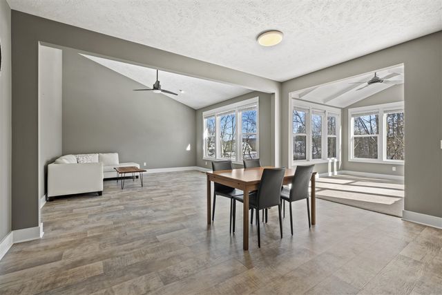 4330 Oak Timbers Drive, Grand Rapids, MI 49525