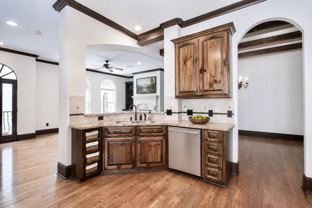 1241 W 24th Street C, Houston, TX 77008