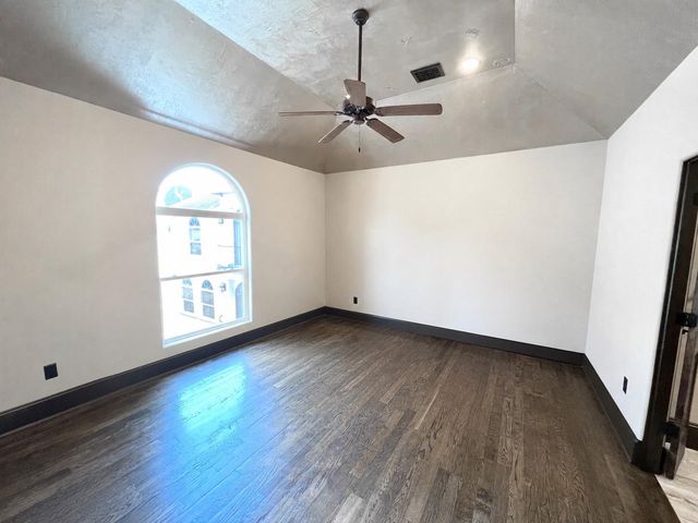 1241 W 24th Street C, Houston, TX 77008