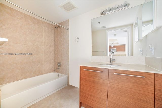 2681 N Flamingo Road 1906S, Sunrise, FL 33323