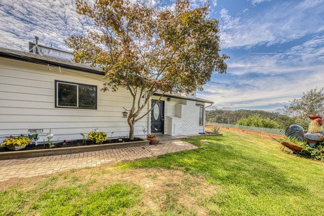 16985 Forrest Lane B, Royal Oaks, CA 95076