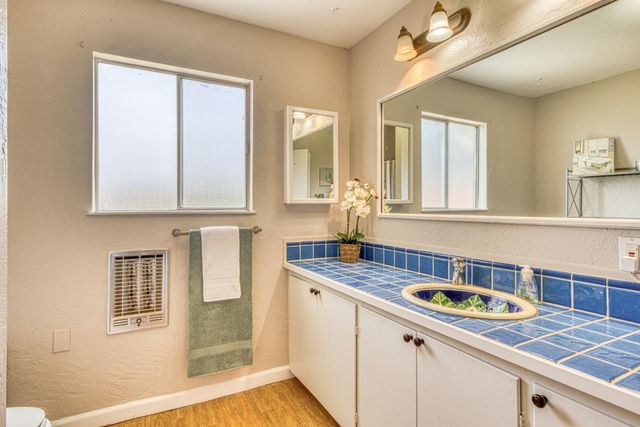 16985 Forrest Lane B, Royal Oaks, CA 95076