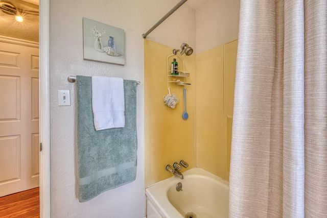 16985 Forrest Lane B, Royal Oaks, CA 95076