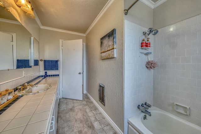 16985 Forrest Lane B, Royal Oaks, CA 95076