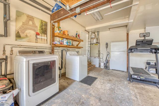 16985 Forrest Lane B, Royal Oaks, CA 95076