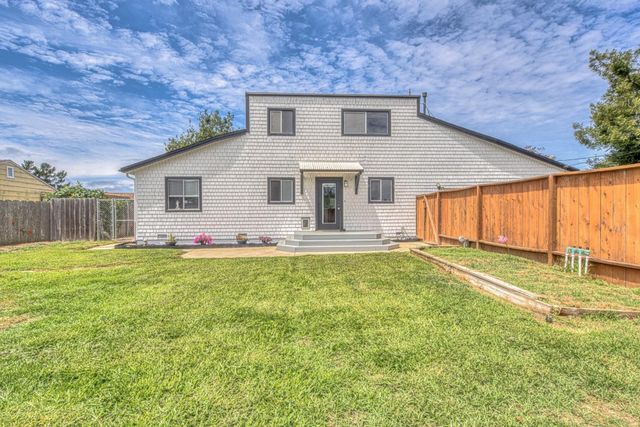 16985 Forrest Lane B, Royal Oaks, CA 95076