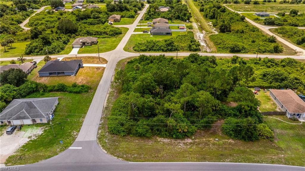 560/562 Alabama RD S, LEHIGH ACRES, FL 33974 — exterior