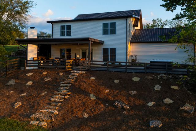 2700 Clayton Arnold Rd, Thompsons Station, TN 37179