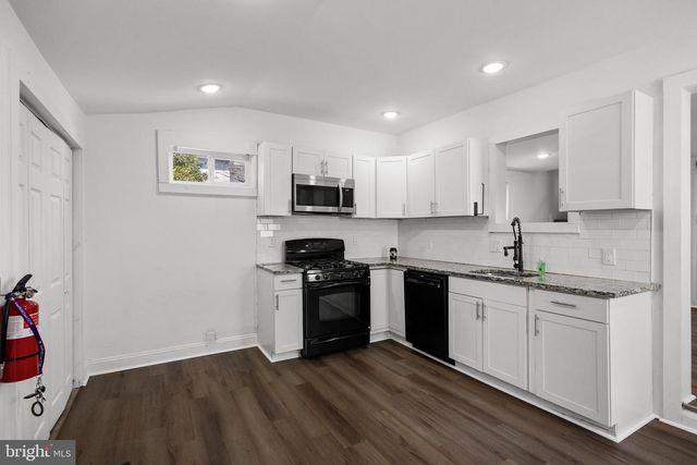 146 MAIN ST, Mantua, NJ 08051