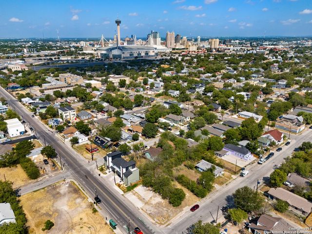 727 IOWA ST, San Antonio, TX 78203