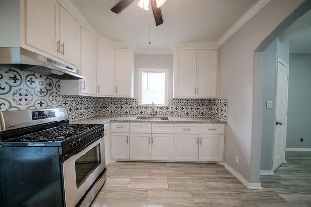 1111 Wooding Street, Houston, TX 77011