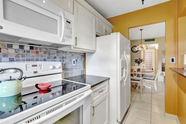 5300 Washington St G127, Hollywood, FL 33021