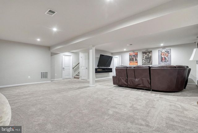 207 CHADSWORTH WAY, York, PA 17402