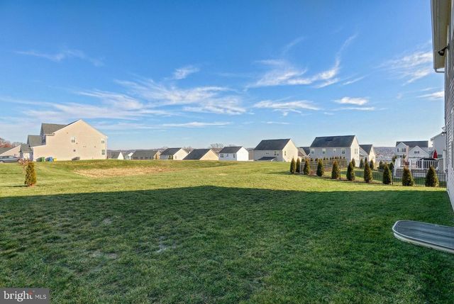 207 CHADSWORTH WAY, York, PA 17402