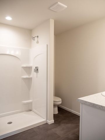 6704 Meadow View Drive S, Fargo, ND 58104