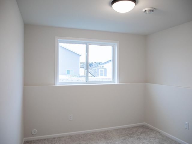 6704 Meadow View Drive S, Fargo, ND 58104