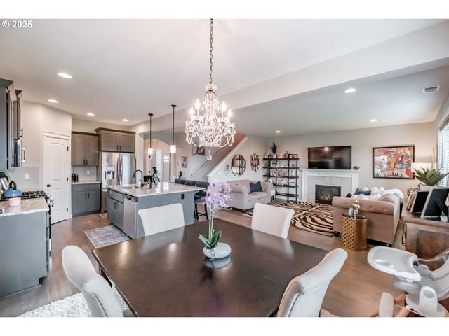 2412 Ne SUMMIT Dr, Albany, OR 97321