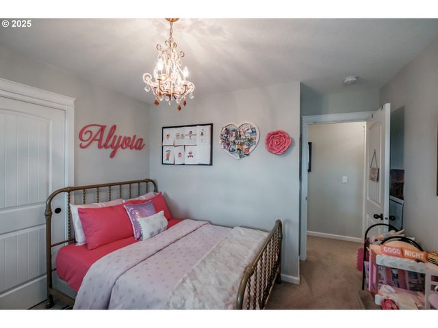 2412 Ne SUMMIT Dr, Albany, OR 97321