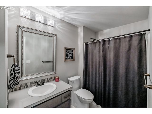 2412 Ne SUMMIT Dr, Albany, OR 97321