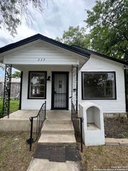 335 Henry, San Antonio, TX 78207