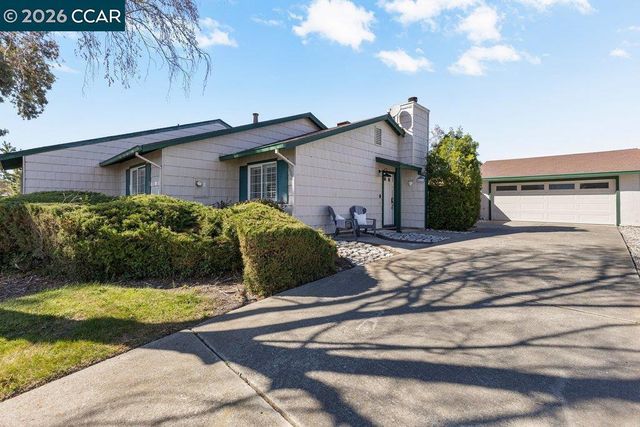 4669 4669 Golf Dr, Livermore, CA 94551