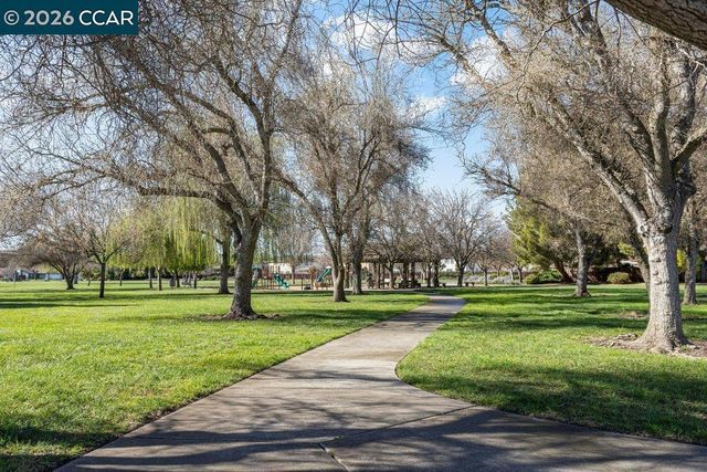 4669 4669 Golf Dr, Livermore, CA 94551