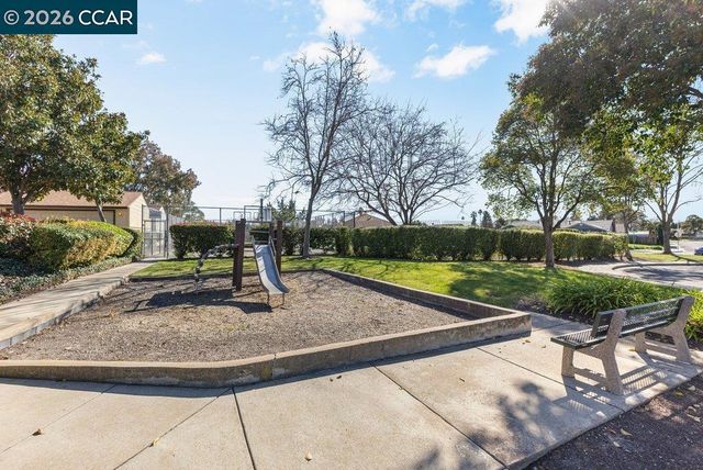 4669 4669 Golf Dr, Livermore, CA 94551