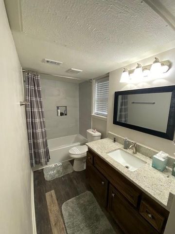 2402 Sycamore Avenue D4, Huntsville, TX 77340