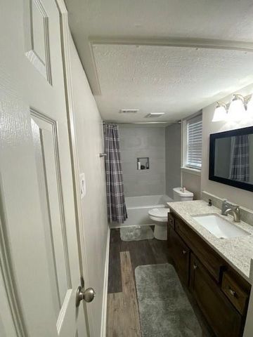 2402 Sycamore Avenue D4, Huntsville, TX 77340
