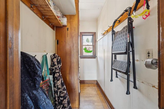 1313 IOWA STREET, Oshkosh, WI 54902