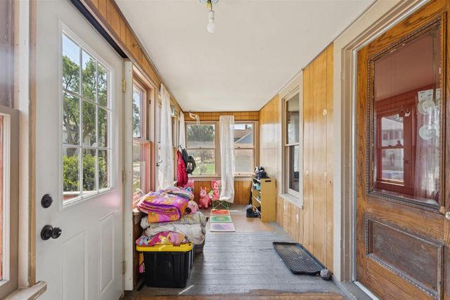 1313 IOWA STREET, Oshkosh, WI 54902