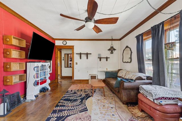 1313 IOWA STREET, Oshkosh, WI 54902