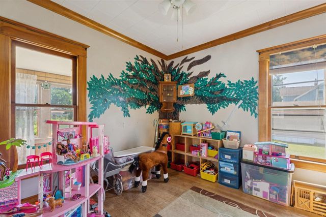 1313 IOWA STREET, Oshkosh, WI 54902