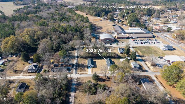 302 S West Street, Roseboro, NC 28382
