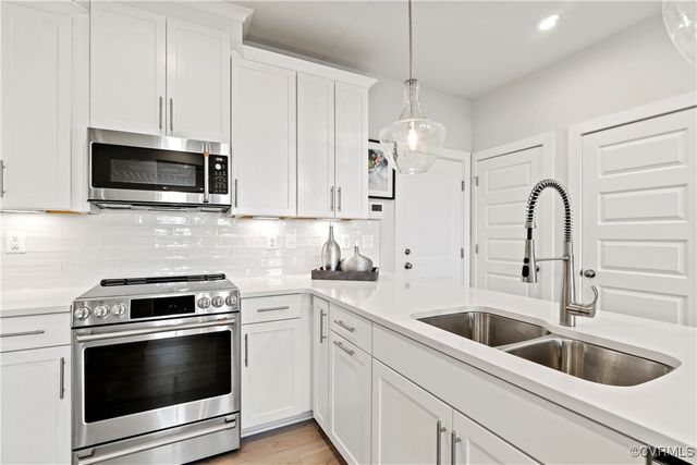 13210 Garland Ln, Midlothian, VA 23114
