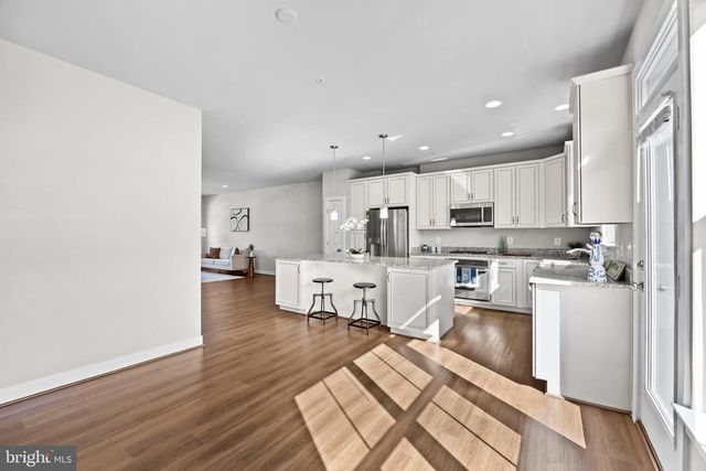 14247 TRAVILAH RD, Rockville, MD 20850