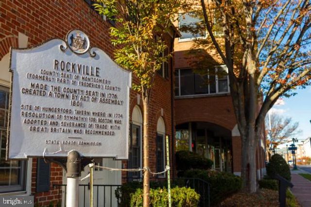 14247 TRAVILAH RD, Rockville, MD 20850