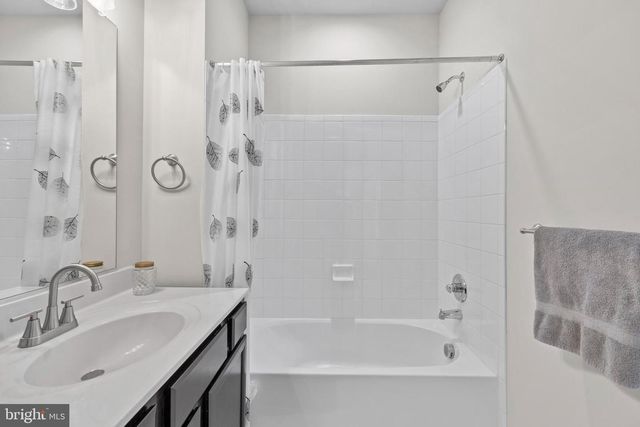 14247 TRAVILAH RD, Rockville, MD 20850