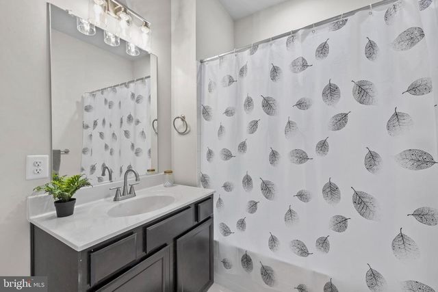 14247 TRAVILAH RD, Rockville, MD 20850